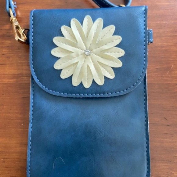 Cell Phone Purse - Picture 1 of 3